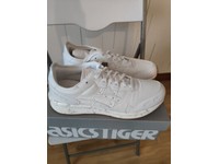 mens size 9 trainers uk